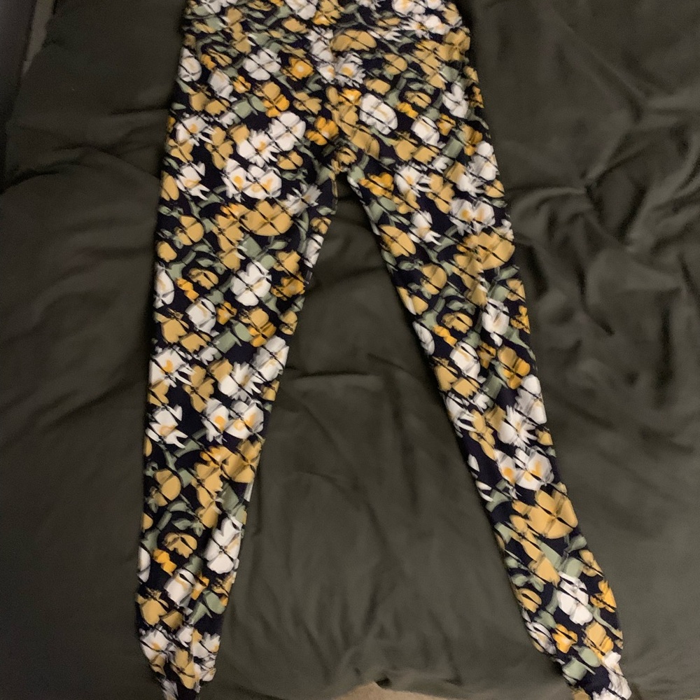 NWOT Lularoe leggings